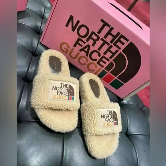New GUCCI x The North Face Shearling fur slides men’s Sandals